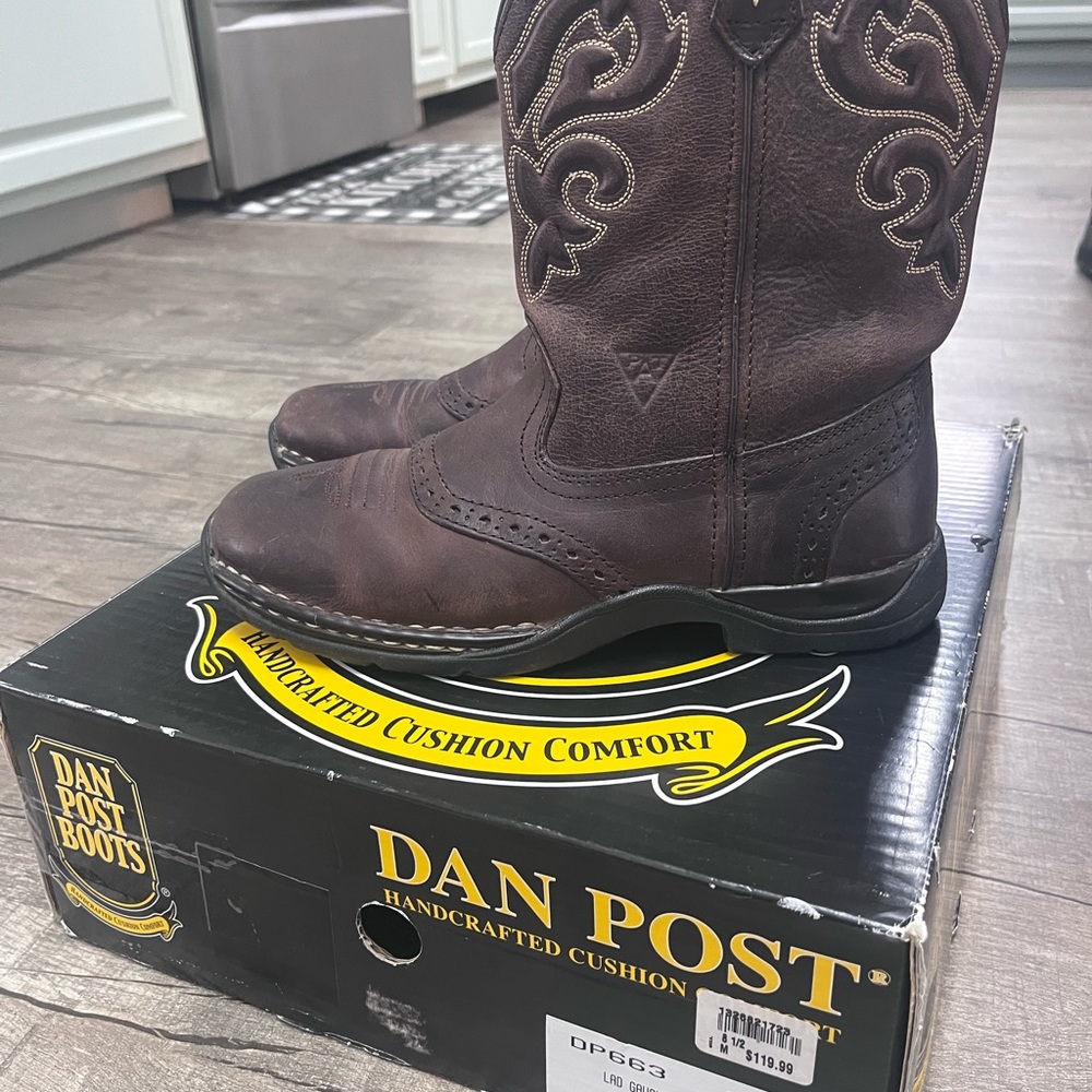 Dan Post woman’s  Dark Brown Western Boots